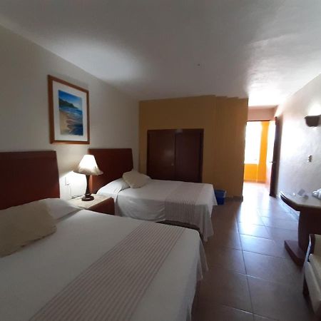 Hotel Maria Teresa Playa Azul Exterior photo