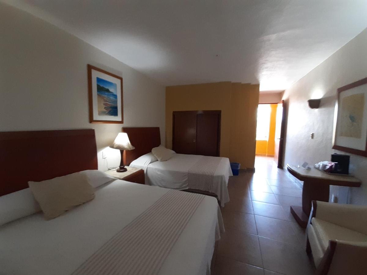 Hotel Maria Teresa Playa Azul Exterior photo